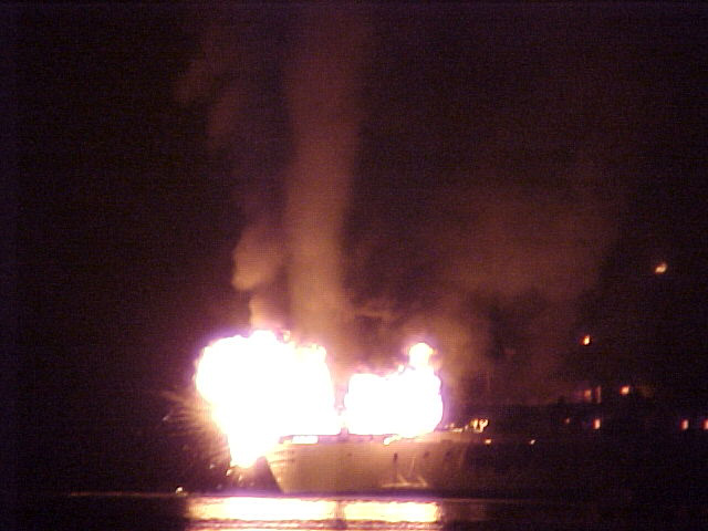 explosion.jpg (86240 bytes)