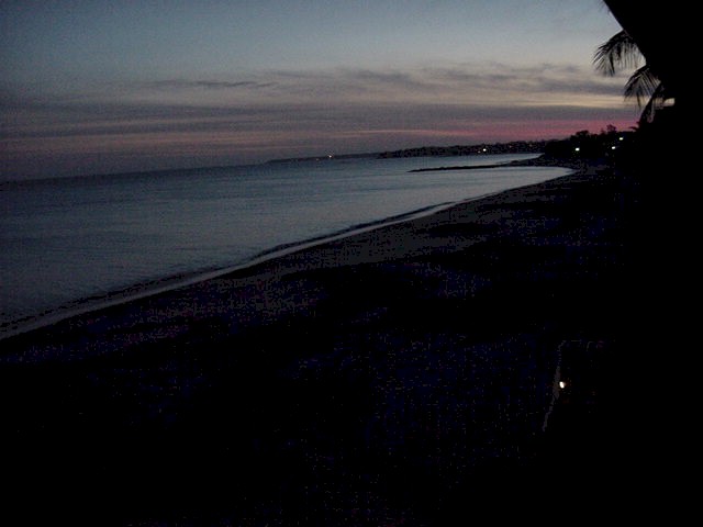 sunsetseacliff2.jpg (41752 bytes)